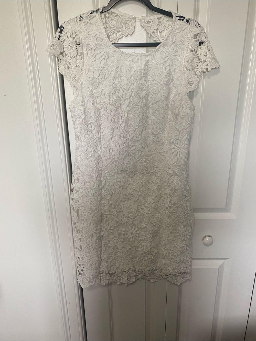 Lulu's White Floral Lace Shift Dress